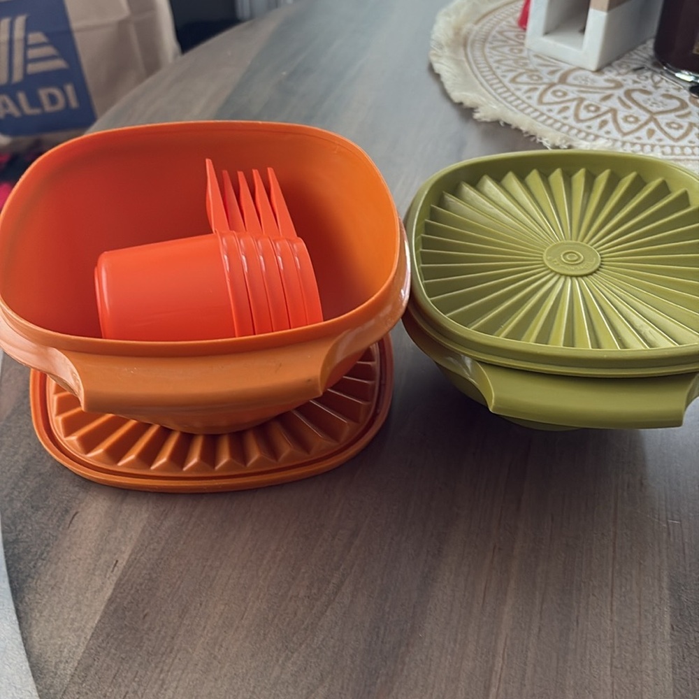 Lot of Vintage Tupperware Multi-Color Kitchen Storage - Picture 9 of 9